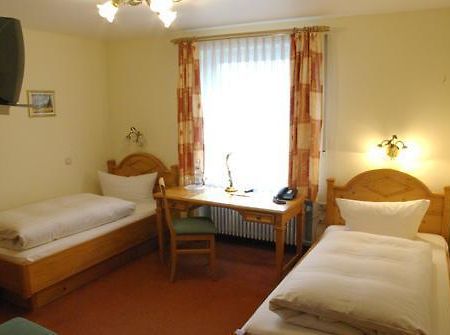 Hotel Am Suedring Memmingen Quarto foto